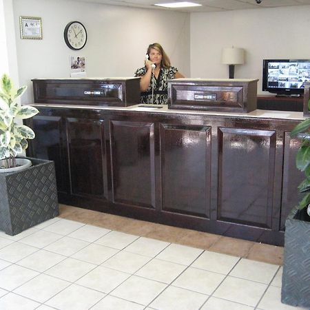 Charlotte Express Inn Экстерьер фото