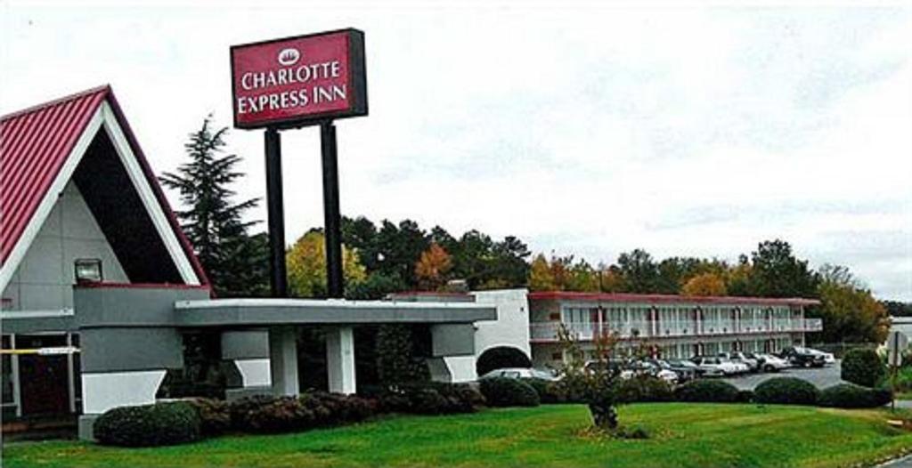 Charlotte Express Inn Экстерьер фото