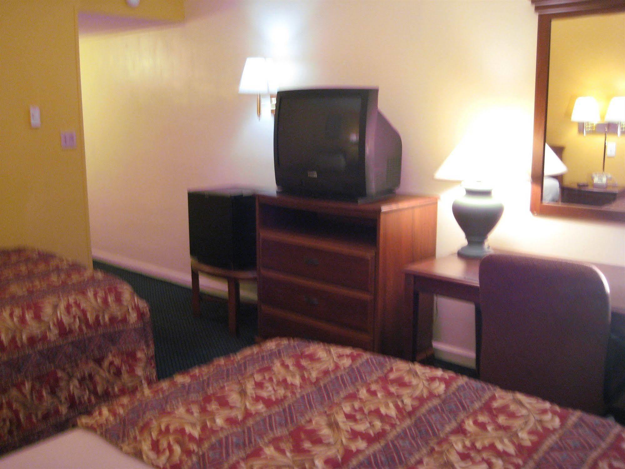 Charlotte Express Inn Экстерьер фото